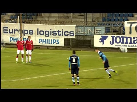 Phenomenal free-kick - Stef Peeters