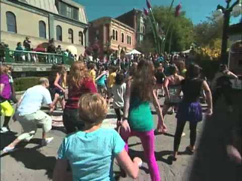 107.3 KOOL FM FLASHMOB HQ