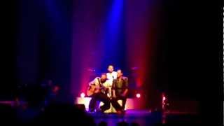 "Burn",  akoestisch, 'Hear me out' - van Velzen Chassé Breda