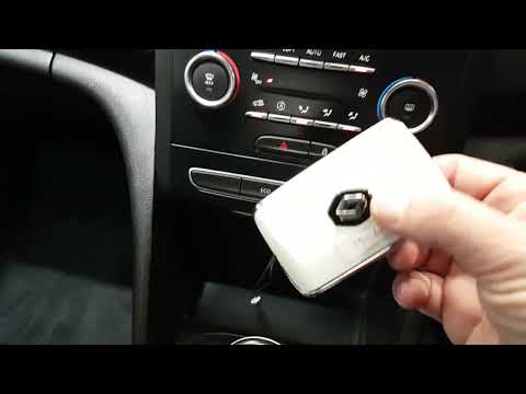 2019 Renault Megane Play TCe Saloon 140bhp 18,995