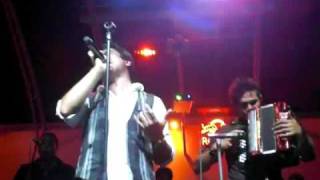 ME PARTE EL CORAZON - GIGANTES