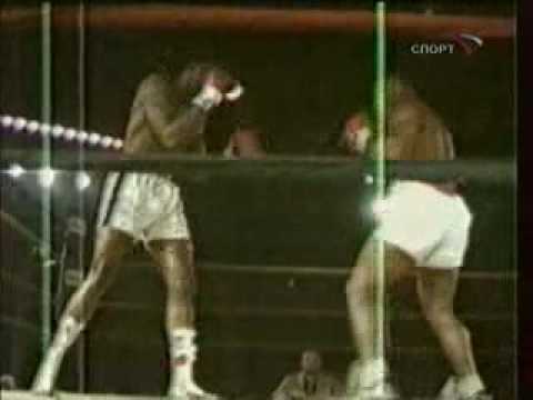 Mike Tyson vs Conroy Nelson