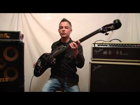 1969 Ampeg AMUB Fretless Bass Demonstration/Review