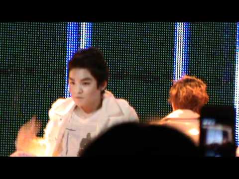 111002 Teen Top - Supaluv @ Lotte World