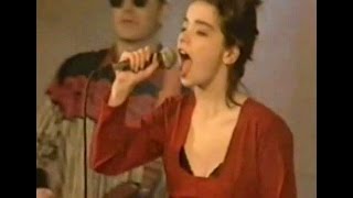 Bjork & The Sugarcubes - Motorcycle Mama.