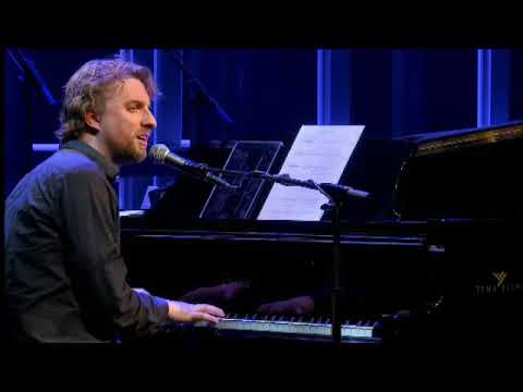 Mattijs Verhallen  'Mooi' (van Maarten van Roozendaal)