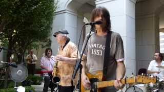 bobby keys band performs dan baird song you look like i could use a drink