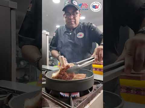 Chuletas fritas de fonda centroamericana