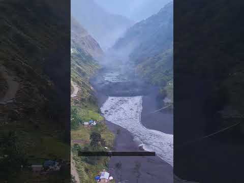 Elevação de nível em rio provoca enxurrada e destruição no Nepal