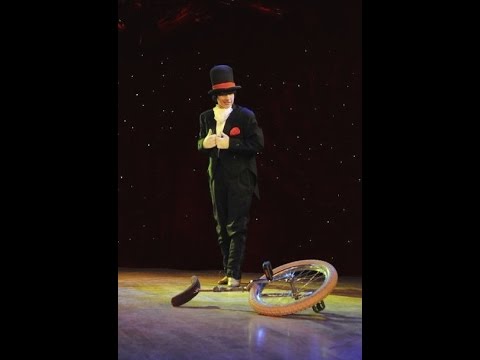 Alesya Gulevich - Hula Hoop Artist - Hoop La La - Comedy Unicycle (Demo, Stage)