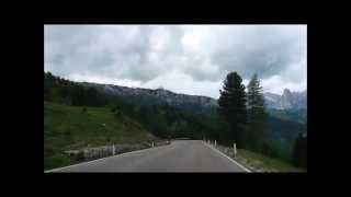 preview picture of video 'Motogiro tra i Passi e i Laghi delle Dolomiti'