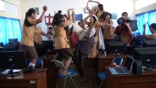 preview picture of video 'Late HARLEM SHAKE | LAB Multimedia SMKN 1 Tegallalang, Bali'