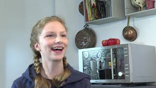 DARK Carlotta von Falkenhayn Interview german / deutsch - Hobbies - School - Acting Elizabeth Future video