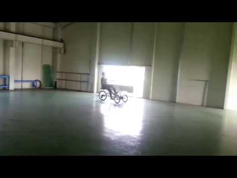 Tilting by steering trike