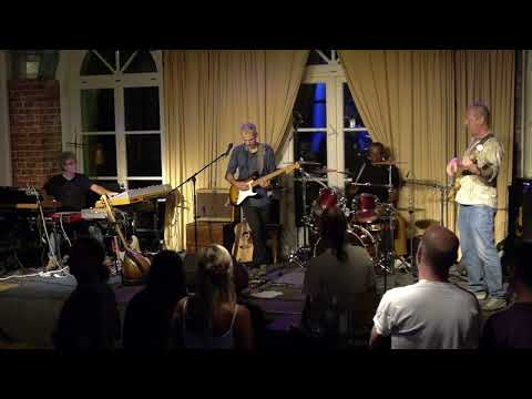 Robot - Jogalo and the funky fellas live Im Schlachthof Karlsruhe am 8.9.2022