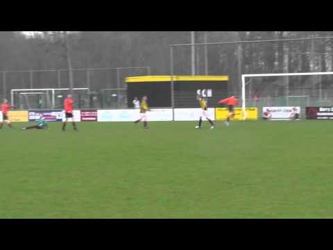 11 april 2015 SCH D1 - VV De Meern D3 com 4-1 Doelpunt SCH (3-0)