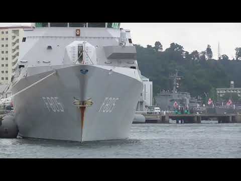 Die Fregatte Zr. Ms. Evertsen (F805)