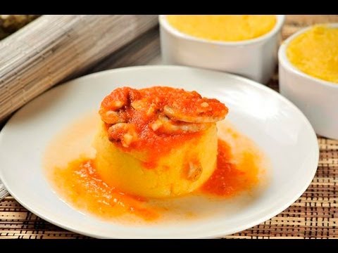 Polenta con salsa de champiñones