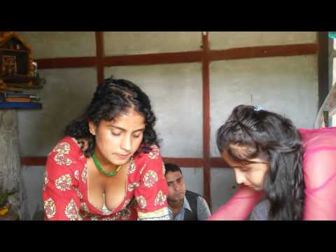 download lagu mp3 mp4 Desi Cleavage Exbii, download lagu Desi Cleavage Exbii gratis, unduh video klip Desi Cleavage Exbii