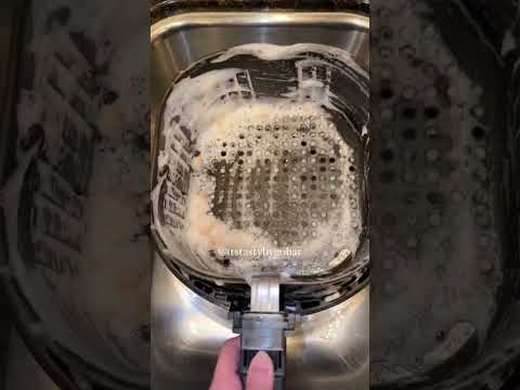 How to clean the Air Fryer Air Fryer cleaning tip | #shorts #shortsvideo #airfryer