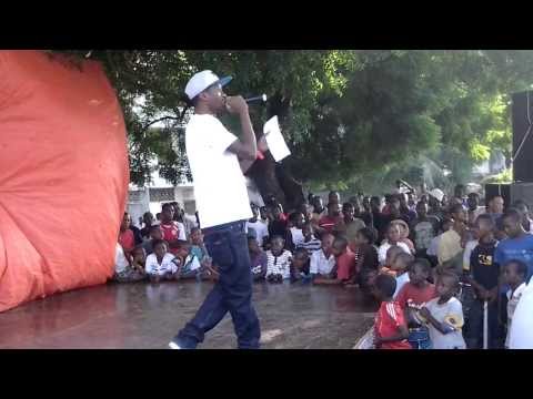 Chiwile Tv - MITINDO HURU (freestyle Battle) KWENYE HIP HOP BONANZA 2013