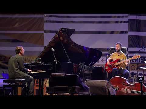 53 Bill Laurance Trio GARANA 2021 HD02 720p