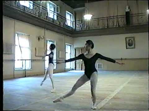 Crazy fast Pique turns at the end! 7th year at Vaganova Ballet Academy (1998)