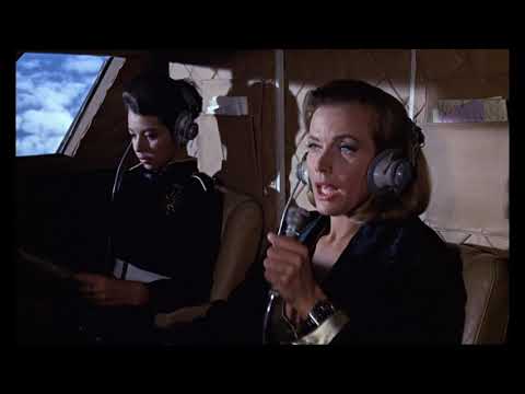 Goldfinger James Bond Meets Pussy Galore