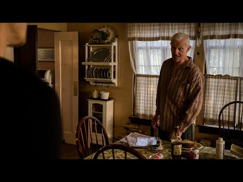 Justified | Raylan gets the drop on Arlo in his boxers