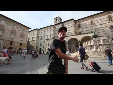 Larrata ft.D-Verse - Bona Actitud (Official Video)