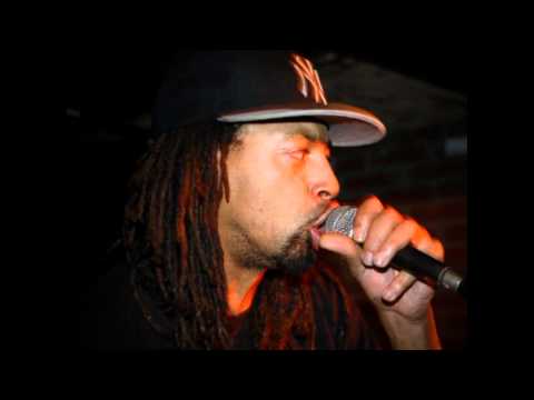 STREUP DADDY     "OUBLIER"  'Album GHETTO YOUTHS"