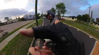 Quân trương xin đưa quí vị đi dạo mát và thăm tiệm tạp hóa Minh Nhật.