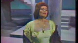 Joan Sutherland - E strano... Ah fors'e lui... Sempre libera