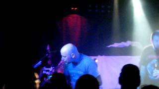 Armored Saint- Tainted Past 11-30-11 Ollie's Pt Amityville LI