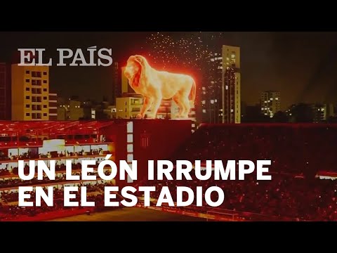 Un LEÓN en LLAMAS irrumpe en la inauguración del estadio del Estudiantes de la Plata
