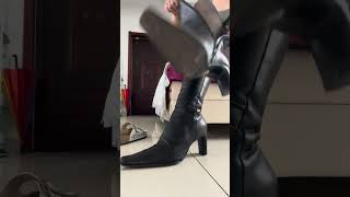 Download lagu ASMR Lady Taking off leather boots #asmrsound #relax for sleep mp3 Download lagu ASMR Lady Taking off leather boots #asmrsound #relax for sleep mp3