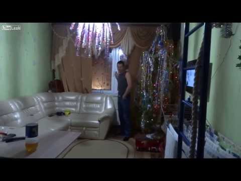 E un nor de praf sau e abur? N-ai fi crezut că poate intra așa pe fereastră! (VIDEO)