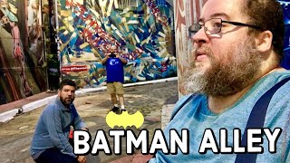 THE COOL BATMAN ALLEY IN SÃO PAULO | The Fluffies Channel