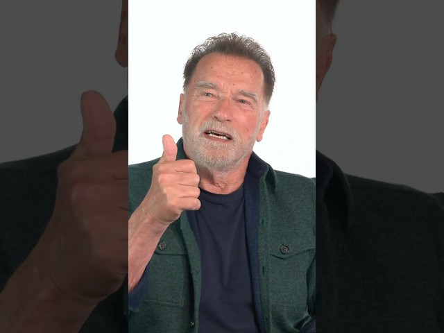 Vídeo relacionado con Hasta La Vista, Baby: Ein Offenbacher Musiker geistert im Wandel der Zeiten (German Edition)