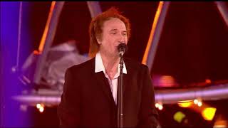 Waterloo Sunset by Ray Davies. London 2012 Closing Ceremony (2012/08/12)