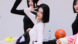 [4K] 241102 tripleS 트리플에스 VV 공유빈 - Hit the Floor 직캠 fancam @팬사인회