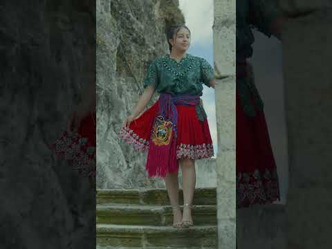 Hermosa mujer Biblianense