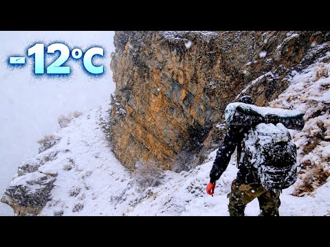 Surviving a Blizzard with ASMR Building a Mountain Shelter Alone