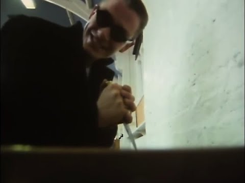 Videoclip de Leon — Madness