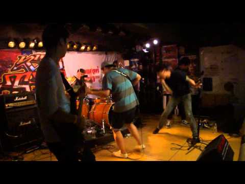 20131013 Pariah - Cemetary