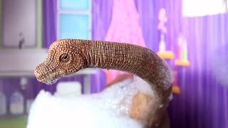 Dinosaur in the Bath song - Dinosaur songs for kids - Bubble bath play - Schleich Brachiosaurus dino