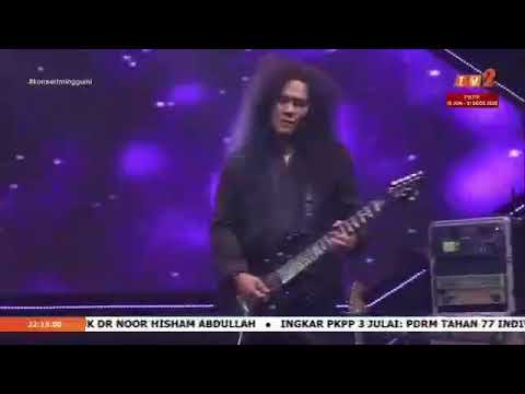 Maya persada...Part ni...tali putus sebenarnye...tu yg tiba² gitar lain....