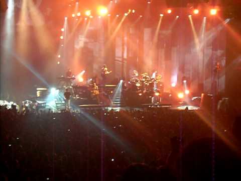 Linkin Park - Crawling (live) 2010.11.04.M.E.N arena