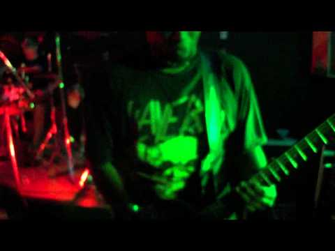 Trendkill-RO - Divine Punishment - Live at FreeMetal 14-05-11 (BatKverna)