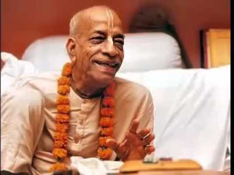 Srila Prabhupada chanting the maha mantra (11 hours)